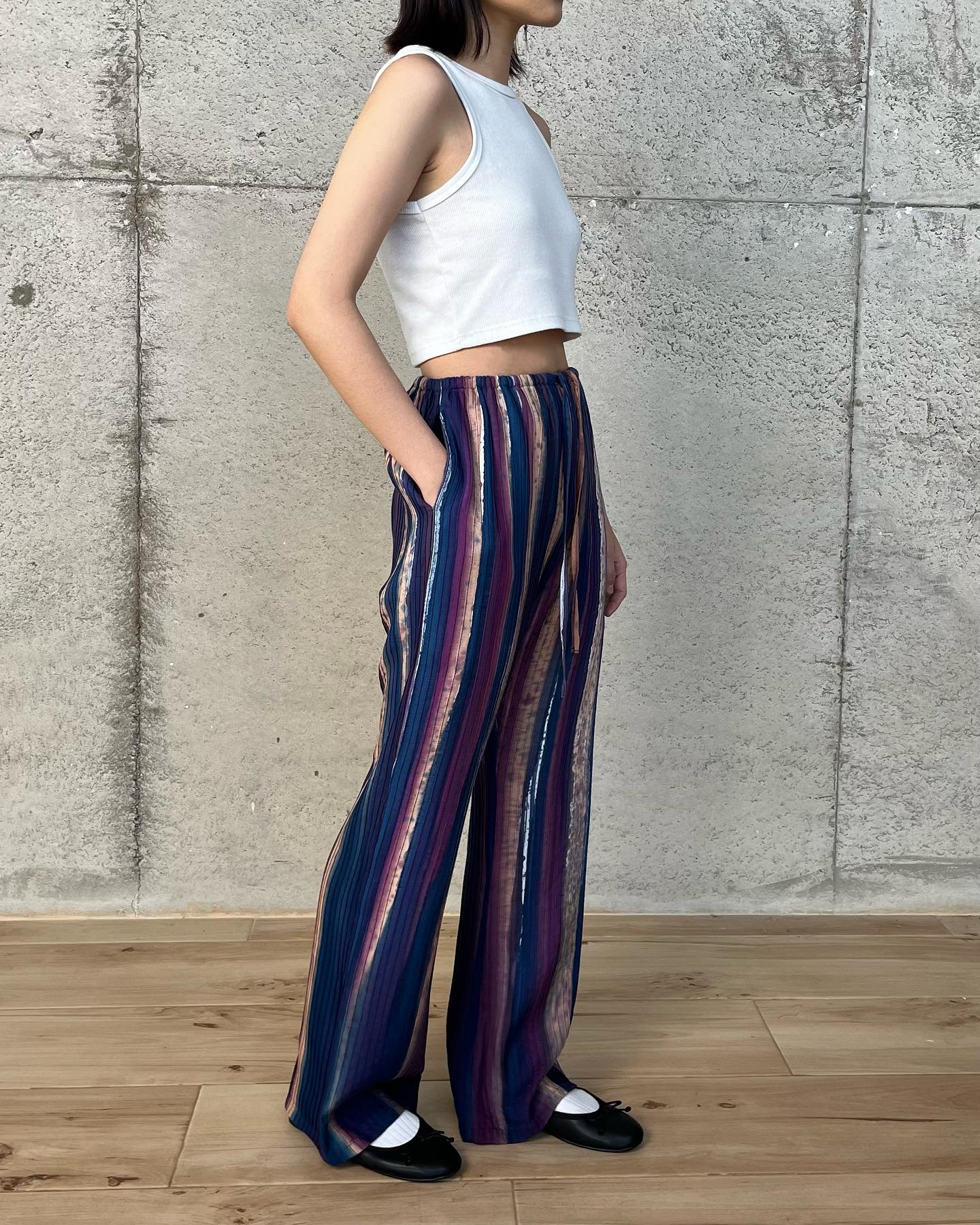 Easy Tucks Bootcut Pants