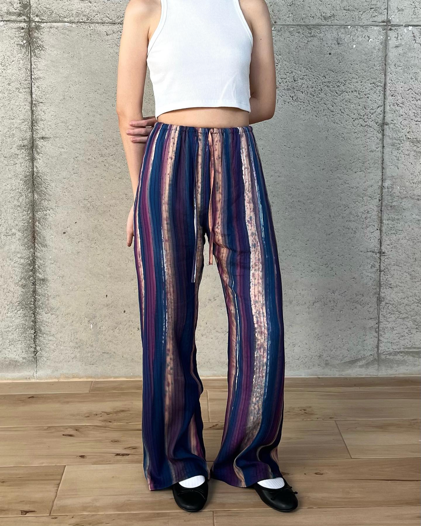 Easy Tucks Bootcut Pants