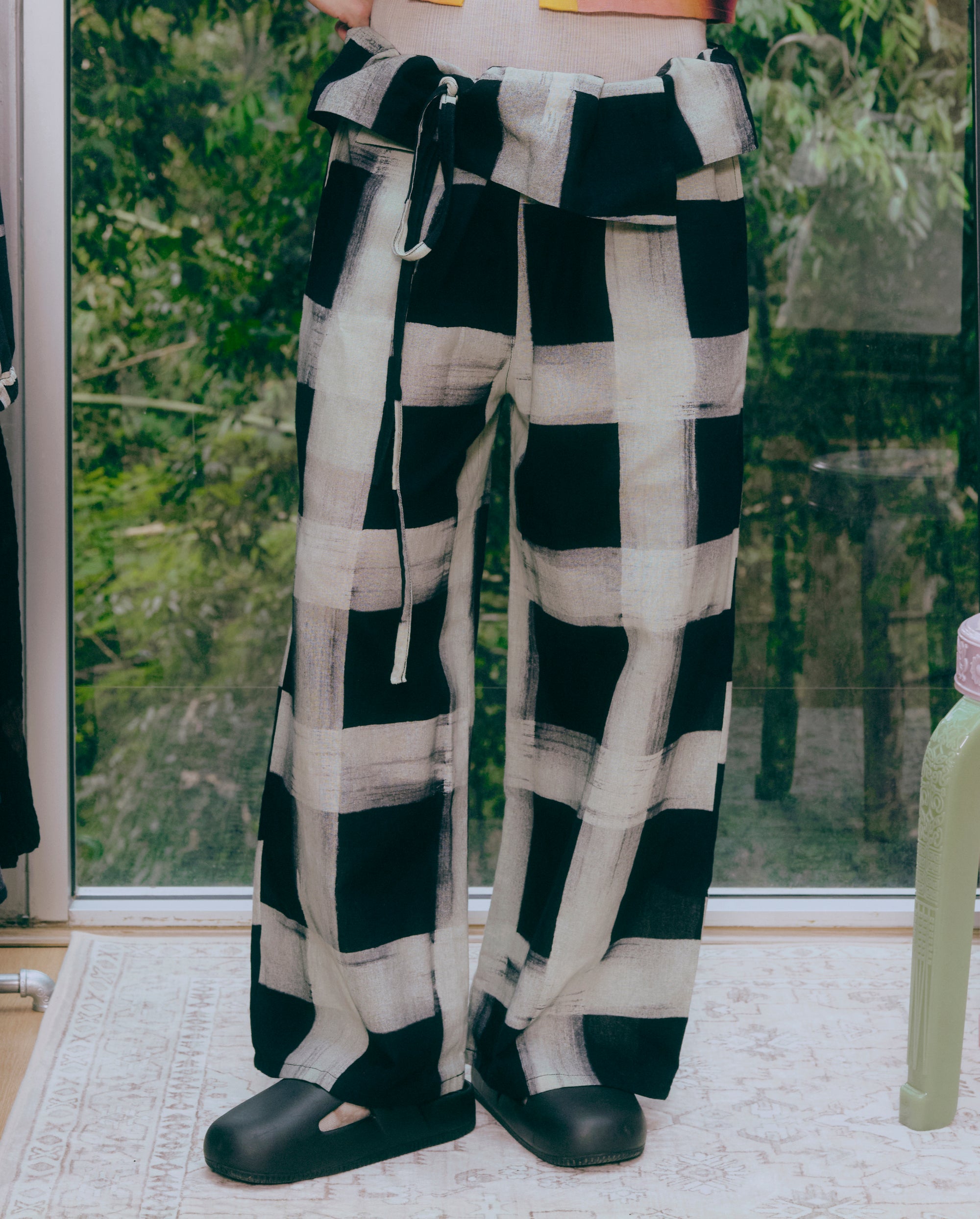 Noir Grid Thai Fisherman Pants